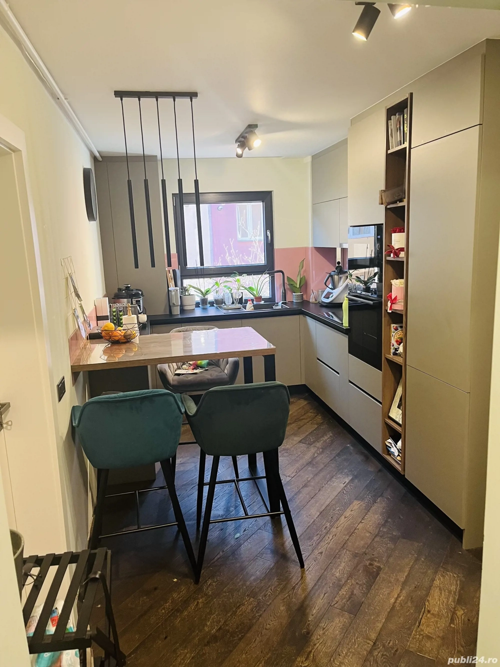 Apartament 3 camere zonă ultracentrală 