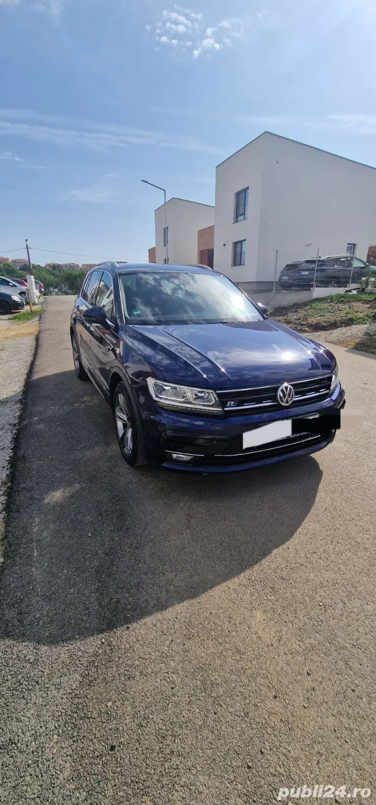 Volkswagen Tiguan 2.0 TDI 190 CP, Automat, 4x4, R-Line, carlig, jante aluminiu