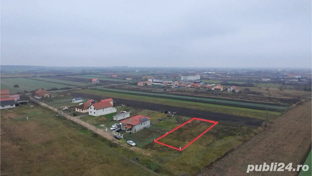 Teren de vanzare Lazuri 