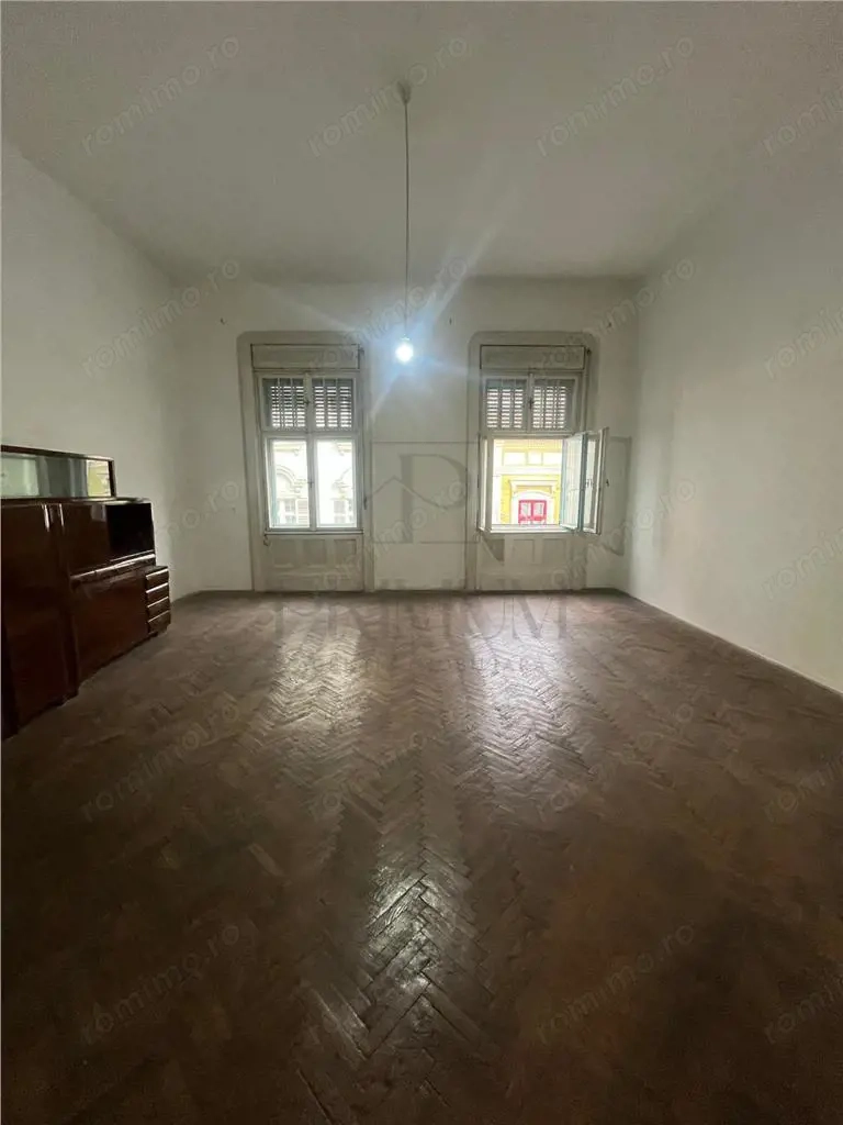 ULTRACENTRAL - UNIRII - ETJ.1 - APARTAMENT SPATIOS - 2 CAM - BOXA - cladire patrimoniu cu caracter |