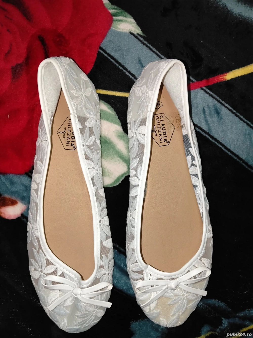 in stare foarte buna nu i-am purtat că imi sunt mari 