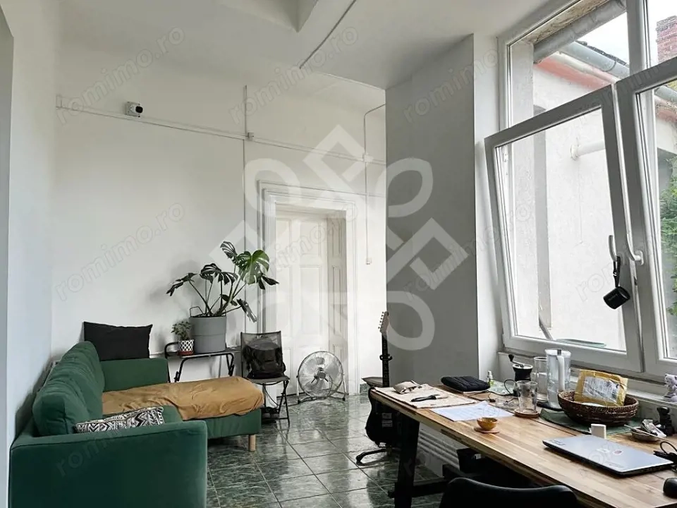 Casa cu vad comercial de vanzare in Salonta