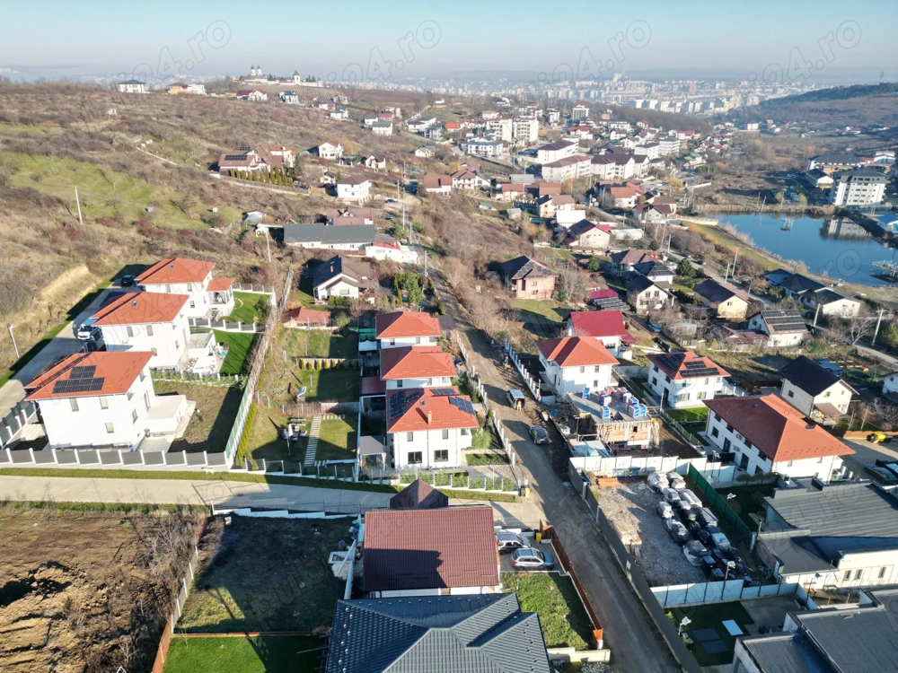 Direct PROPRIETAR, case individuale, S+P+1, Hlincea - man. Cetatuia