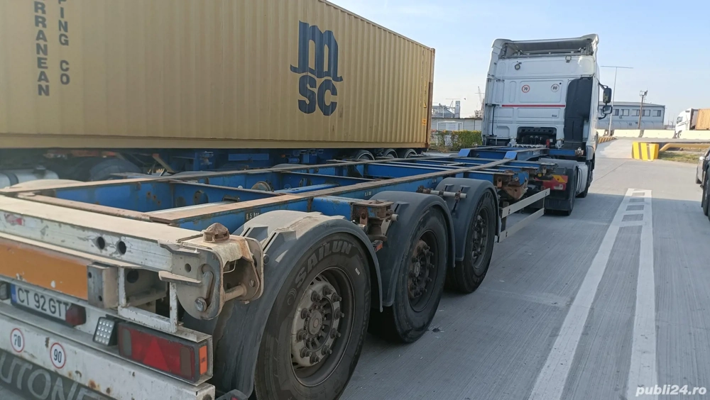 Semiremorca Schmitz container