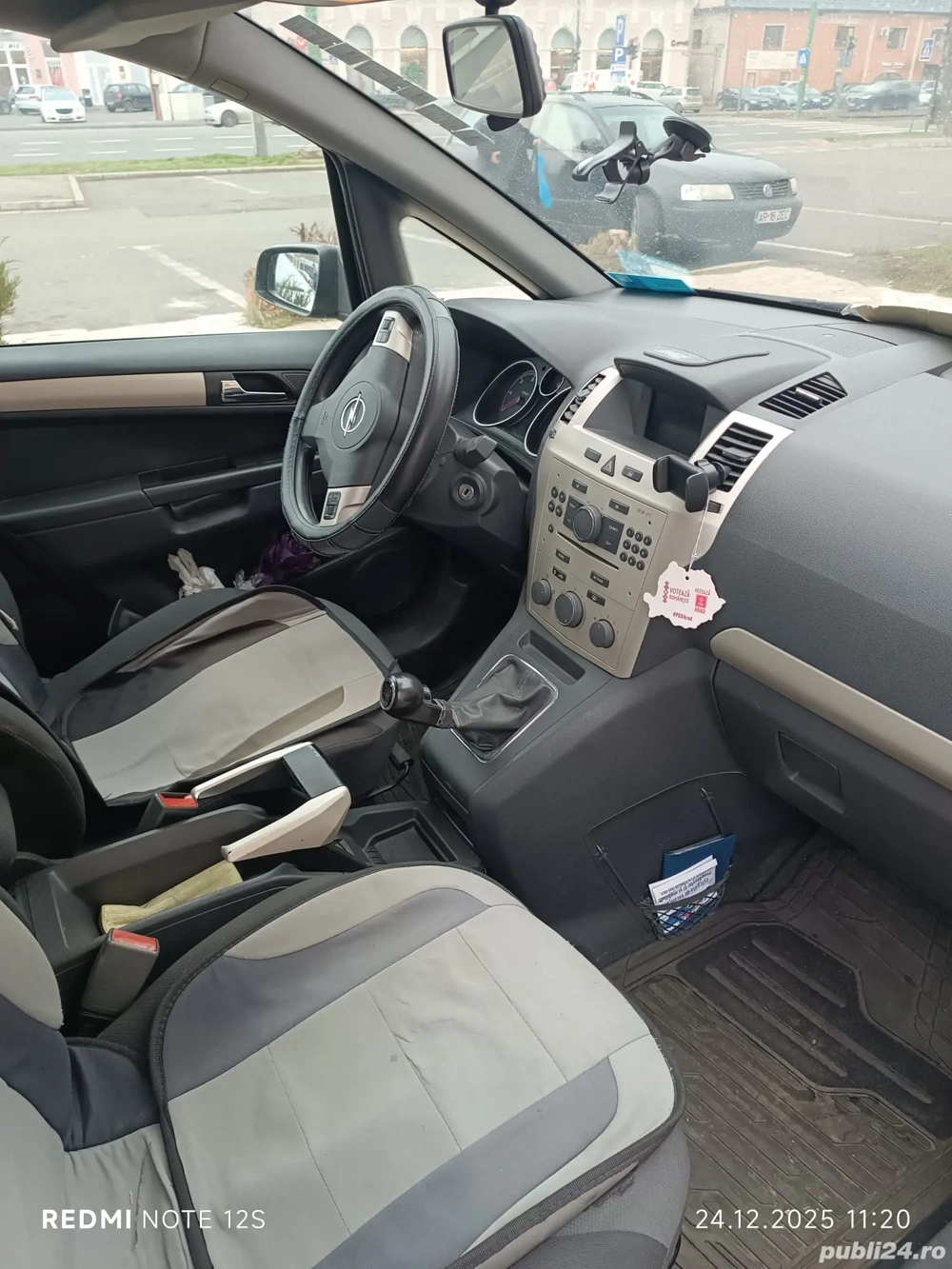 vand Opel Zafira in stare buna ideala pentru familie numetoasa