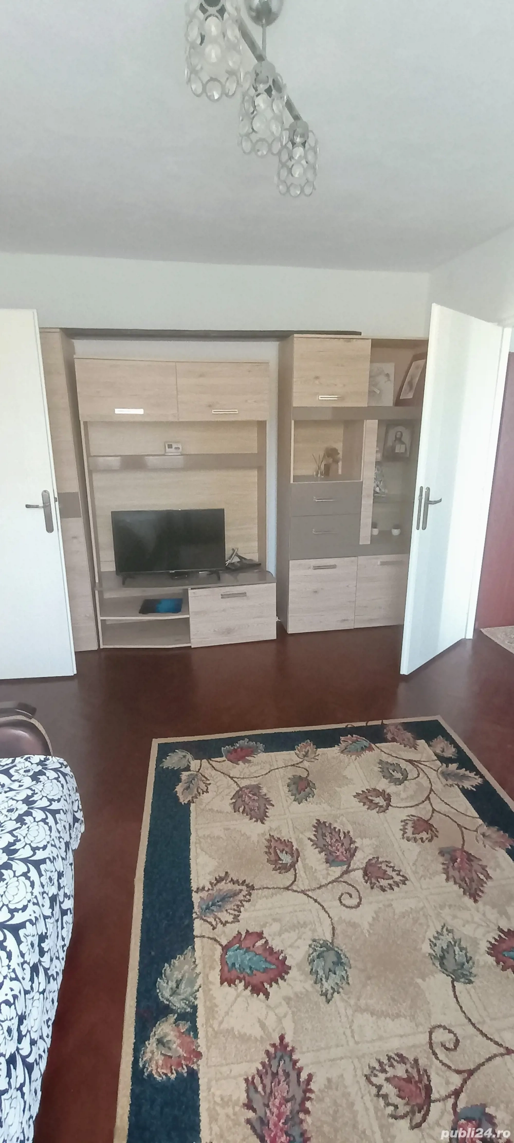 Închiriez apartament in centru Devei