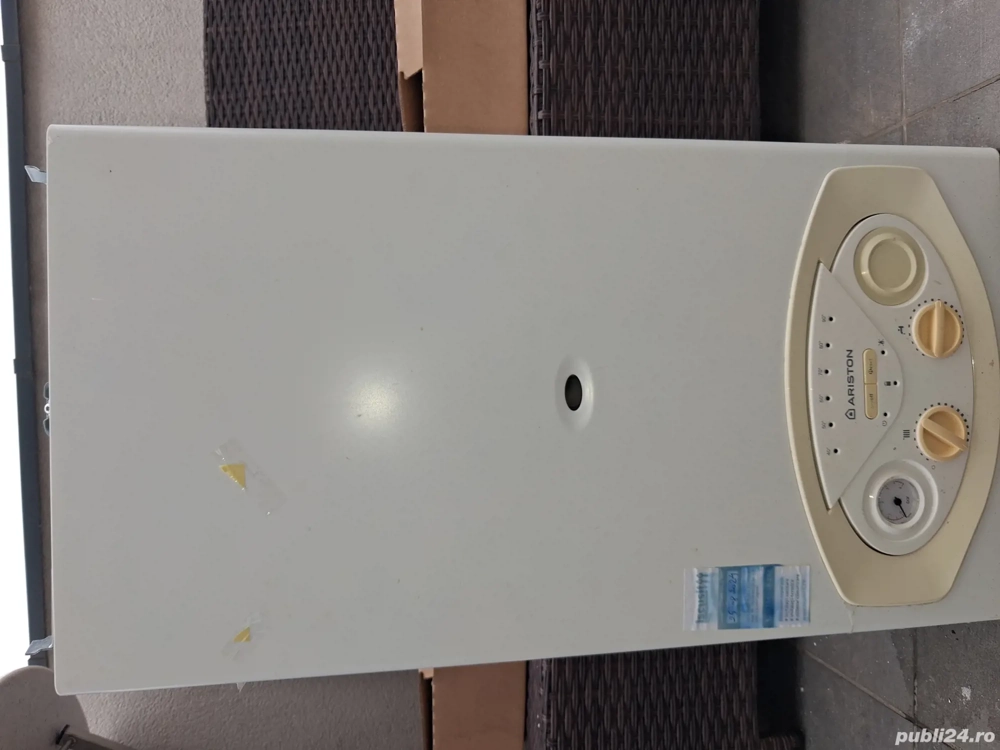 Vând centrală ARISTON