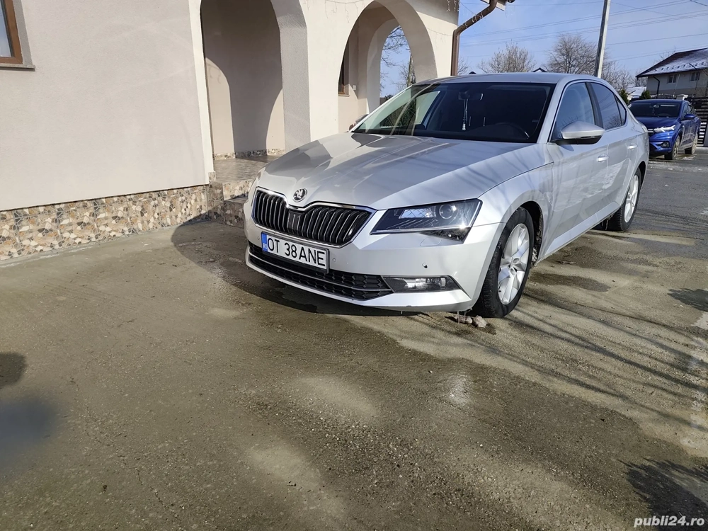 Vând Skoda superb 