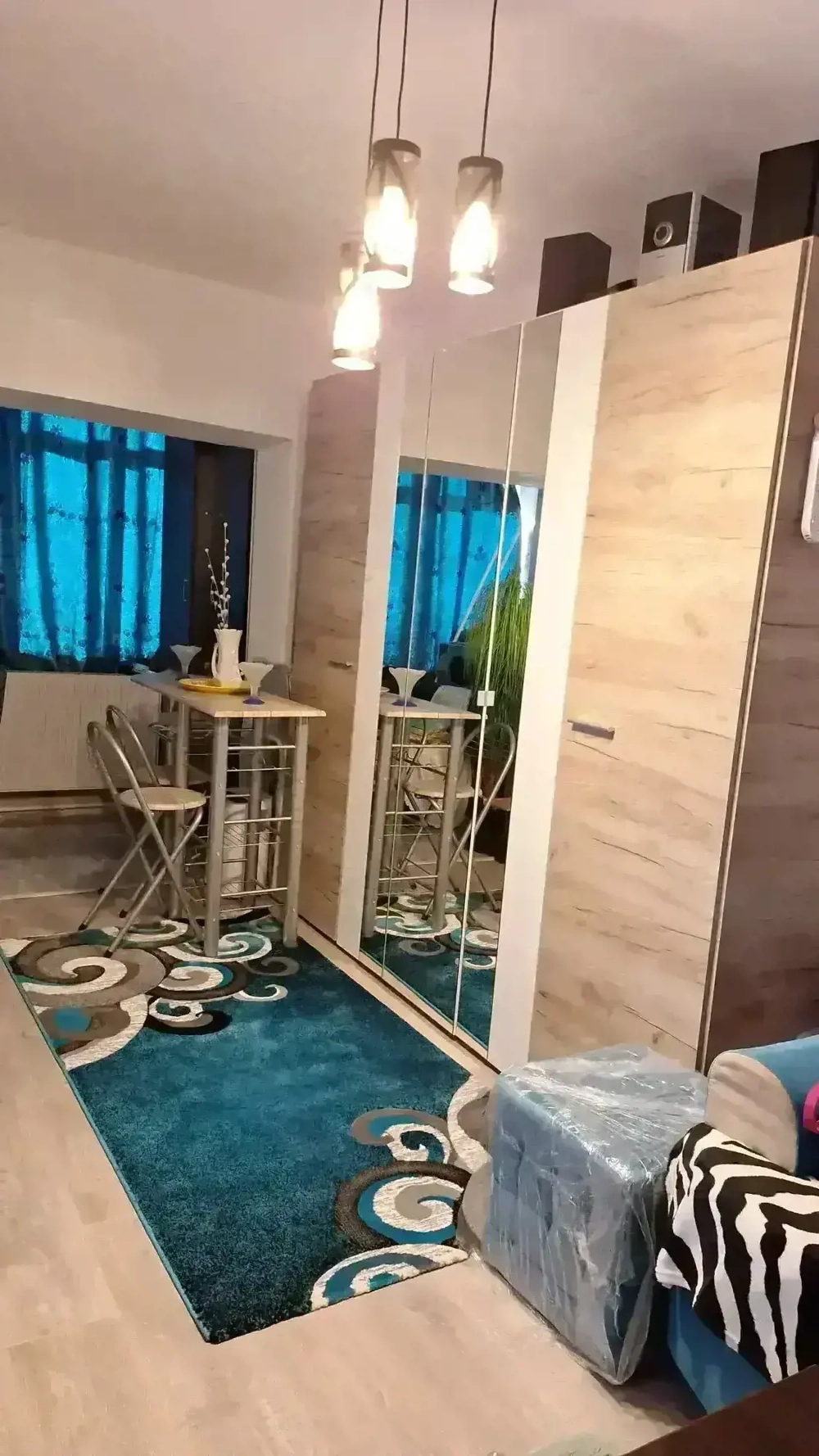 Vând garsonieră SCORNICEȘTI 