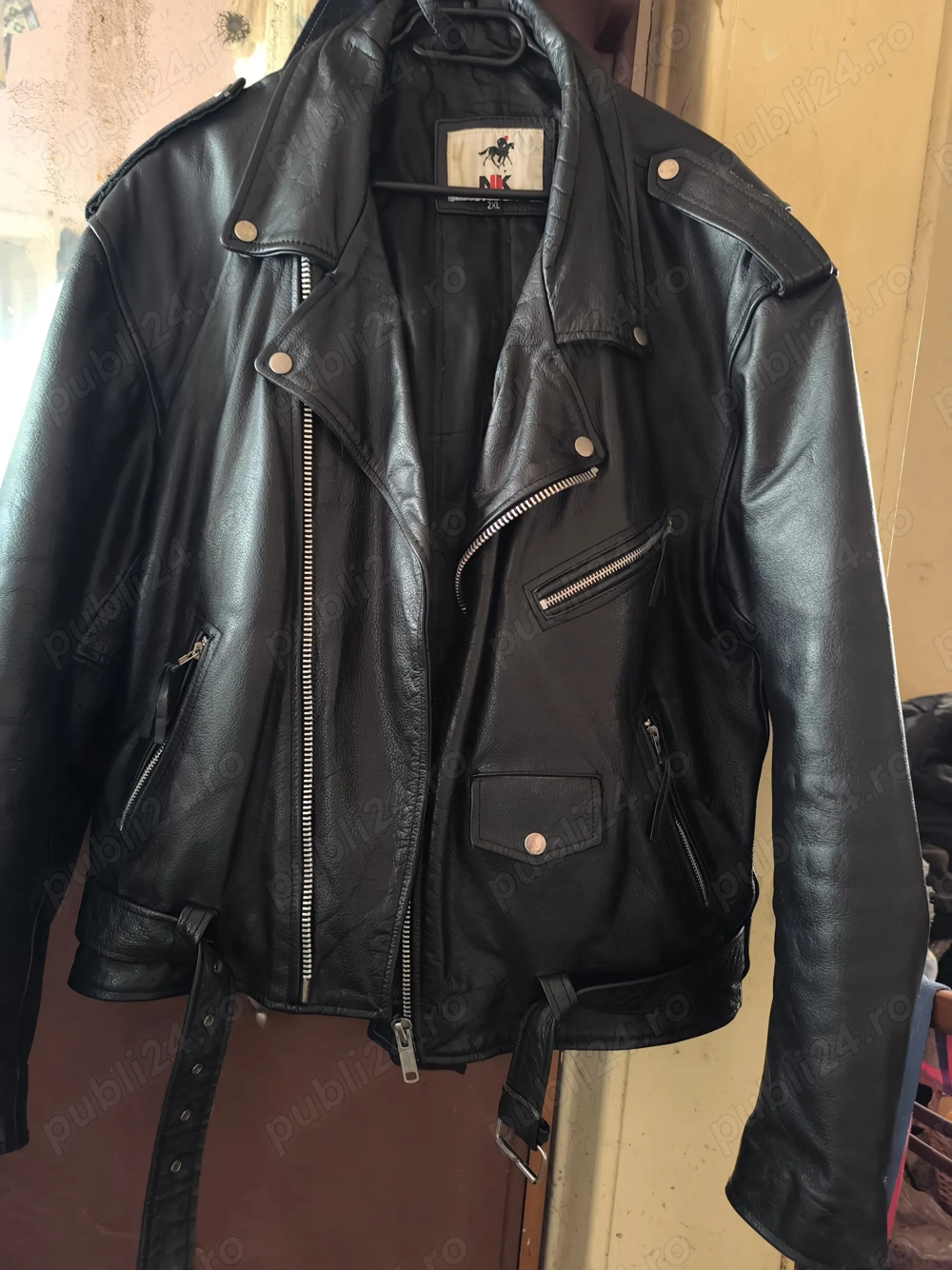 Geacă de piele ( motociclist, rock) de vânzare 