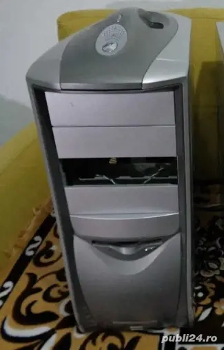 Carcasă PC cu mâner