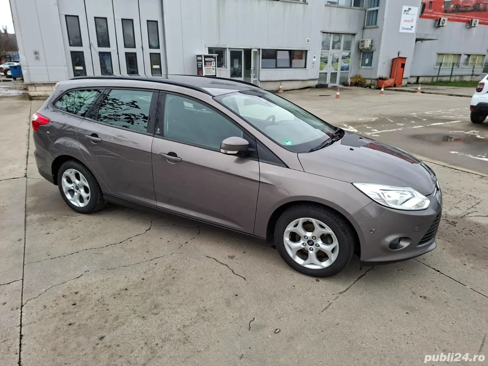 Ford Focus,an2013,motor 1000 benzină,125 cp,euro 5