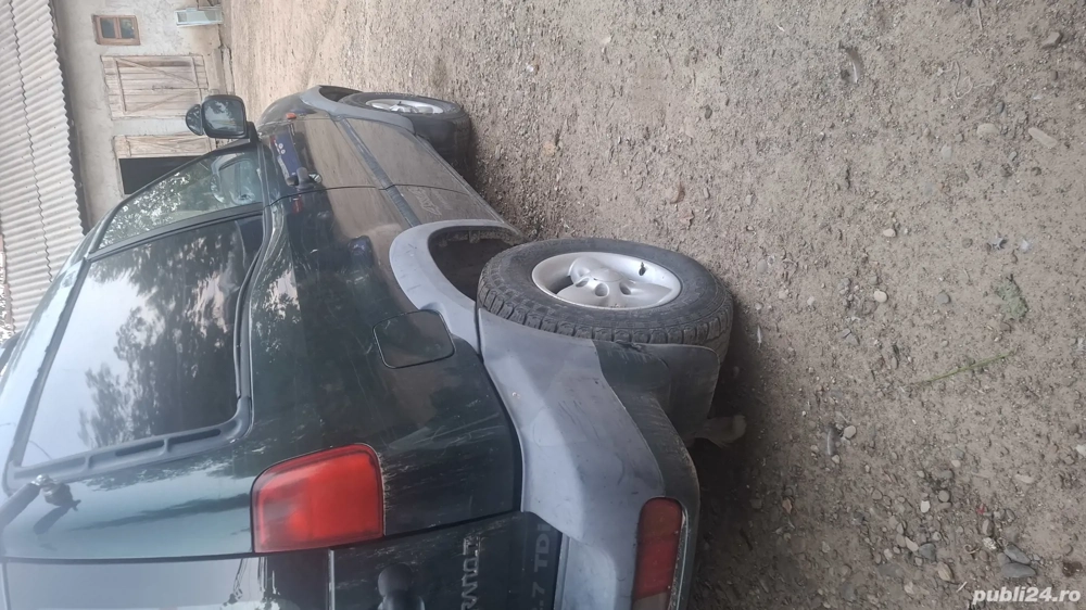 Vând Nissan Terrano 2