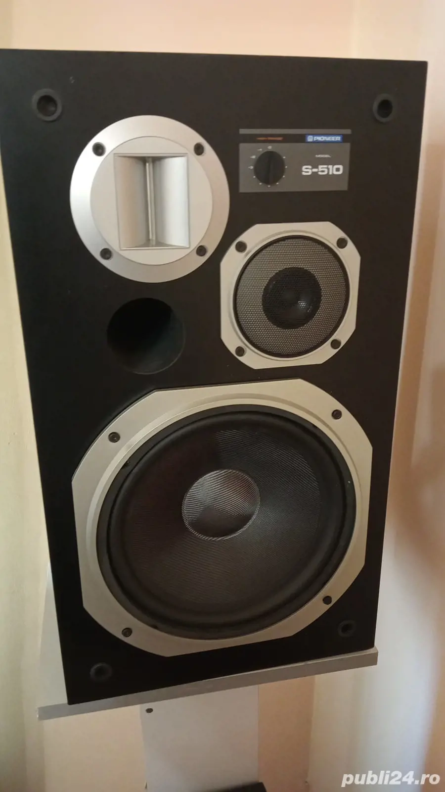 Boxe Pioneer S-510 Boxe puternice cu tweter ribon  si bas kevlar