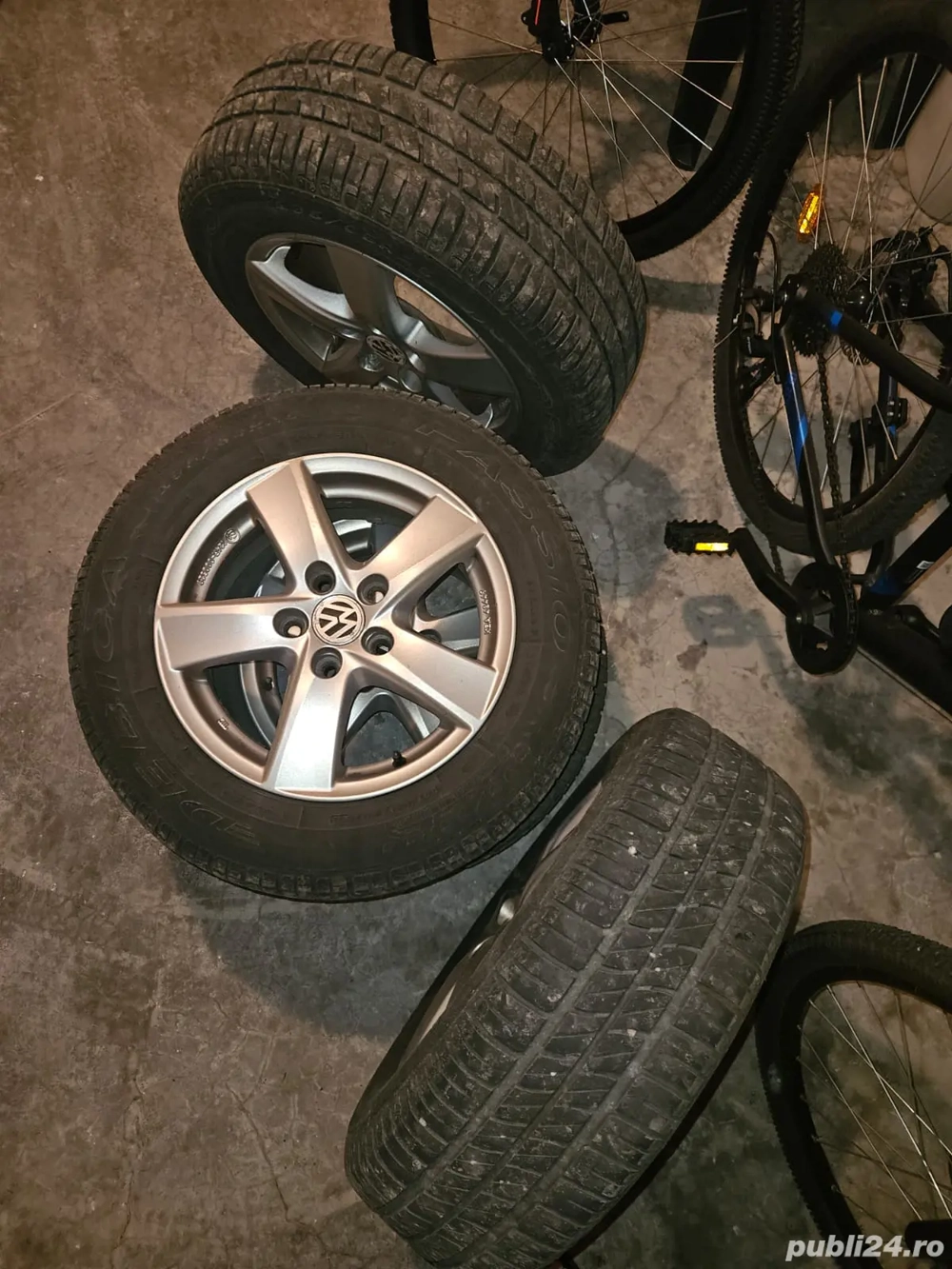 Jante de aliaj cu anvelope pe 15