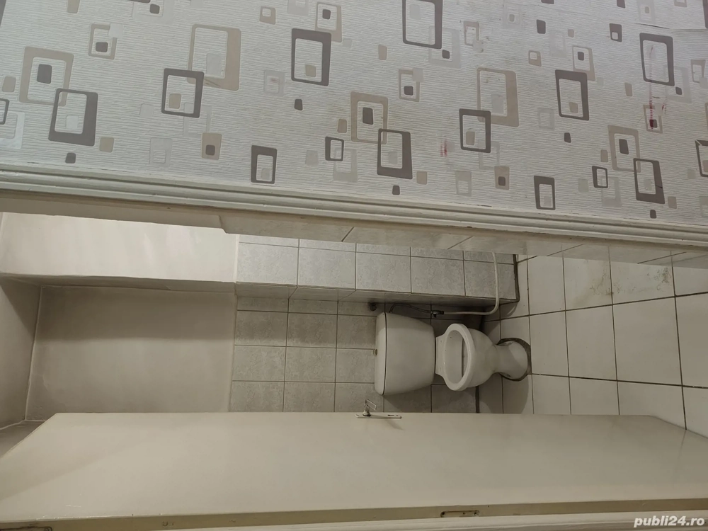 Vând apartament cu 3 camere 