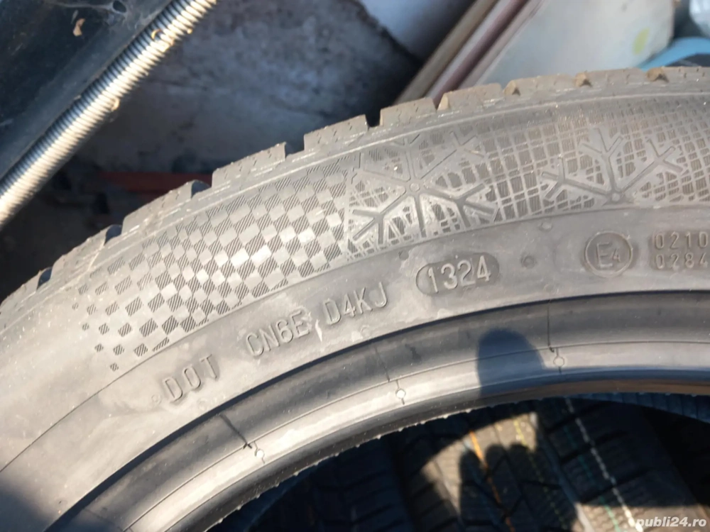 Continental 225/50/19 100V