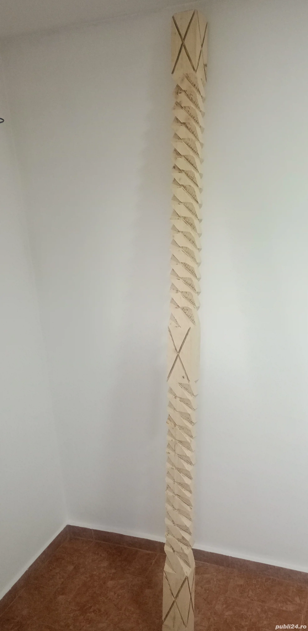 Stâlpi tradiționali sculptați manual!!