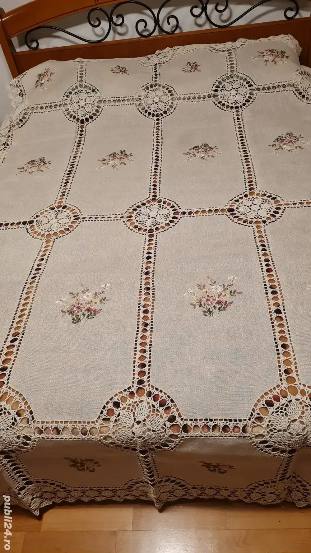 Fata de masa 12 persoane tesuta manual