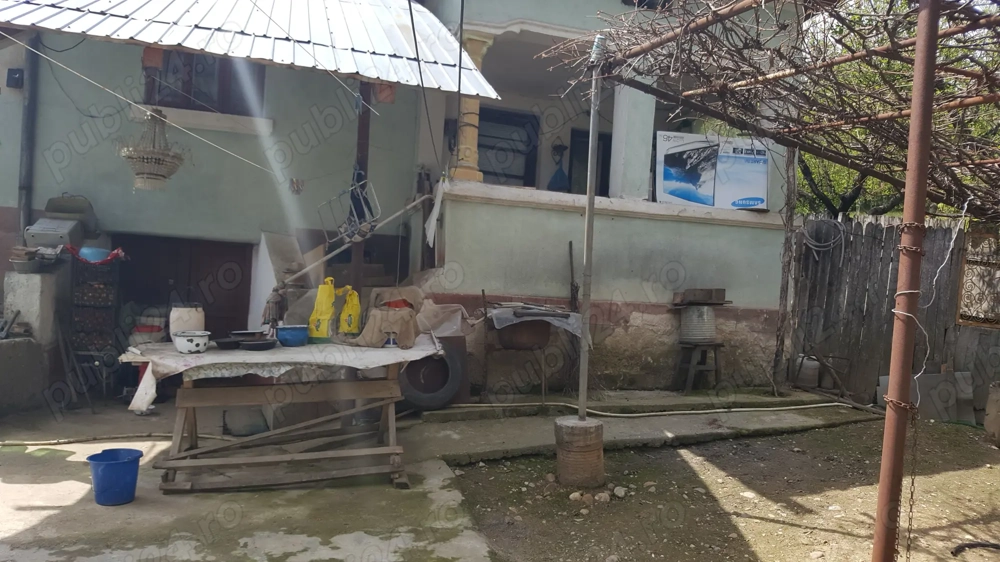 Vand  Casa + anexe gospodarie  7300mp , Com Danicei sat Ciresu jud Valcea - 18.000euro