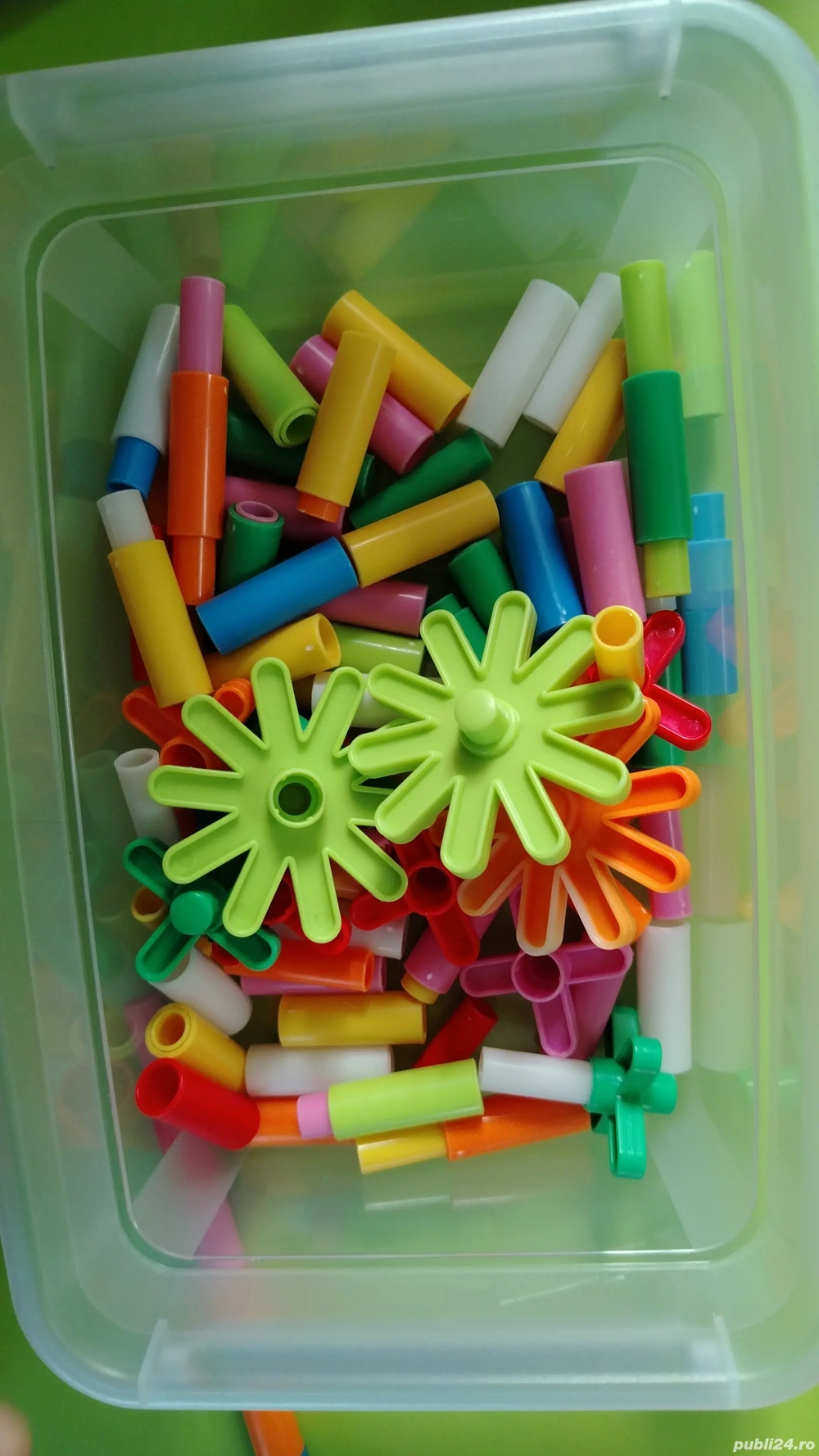 Ne mărim echipa asistent educator 