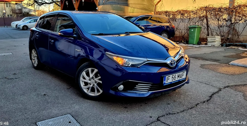 Toyota Auris Hybrid + Gpl