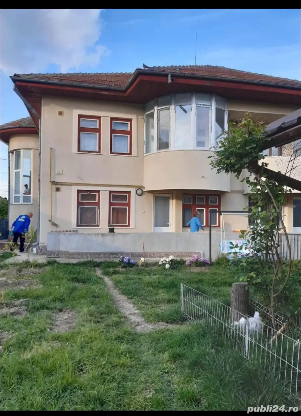 Casă tip duplex P+1, 98 m  + curte 120 m, intrări separate   Țicleni