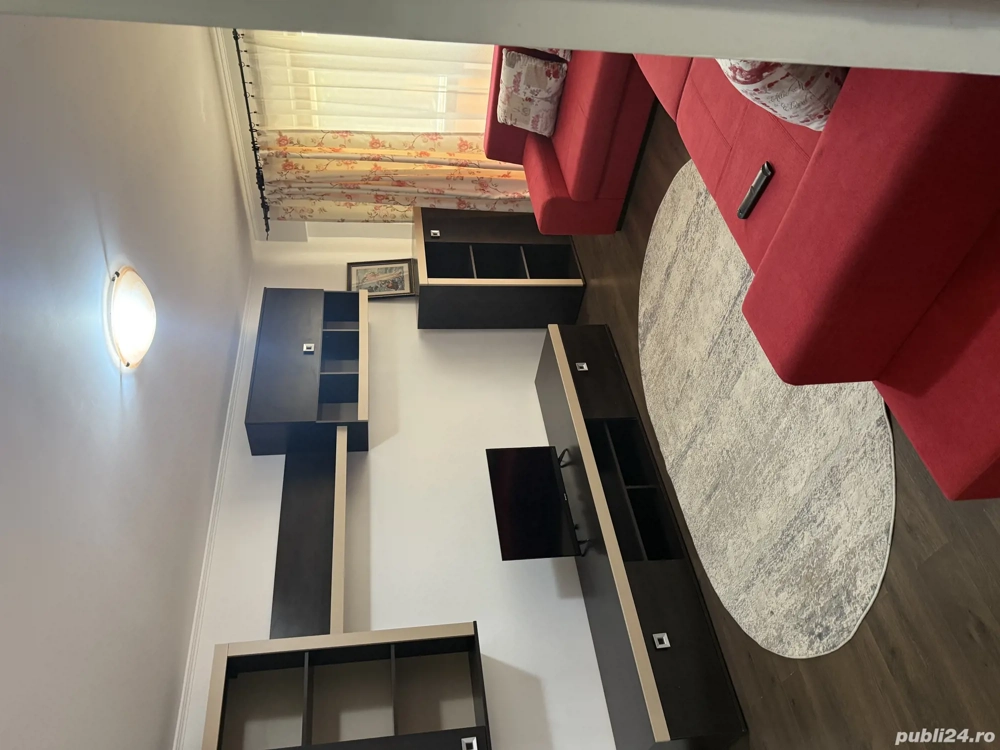 Închiriez apartament 3 camere