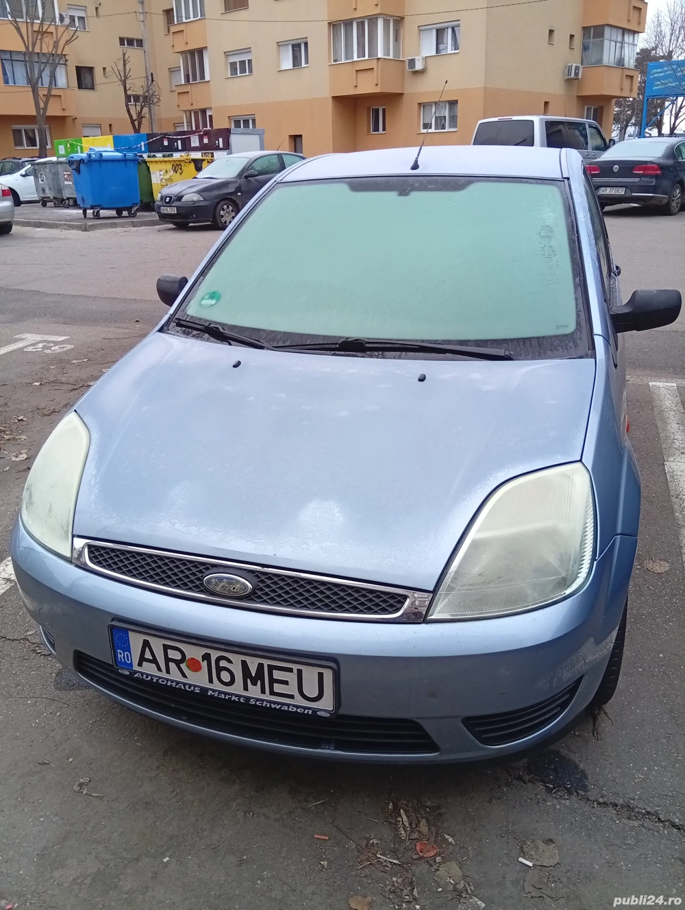 Vând Ford Fiesta 2005