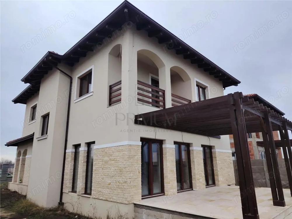 CASA INDIVIDUALA - TOATE UTILITATILE - TEREN 632MP