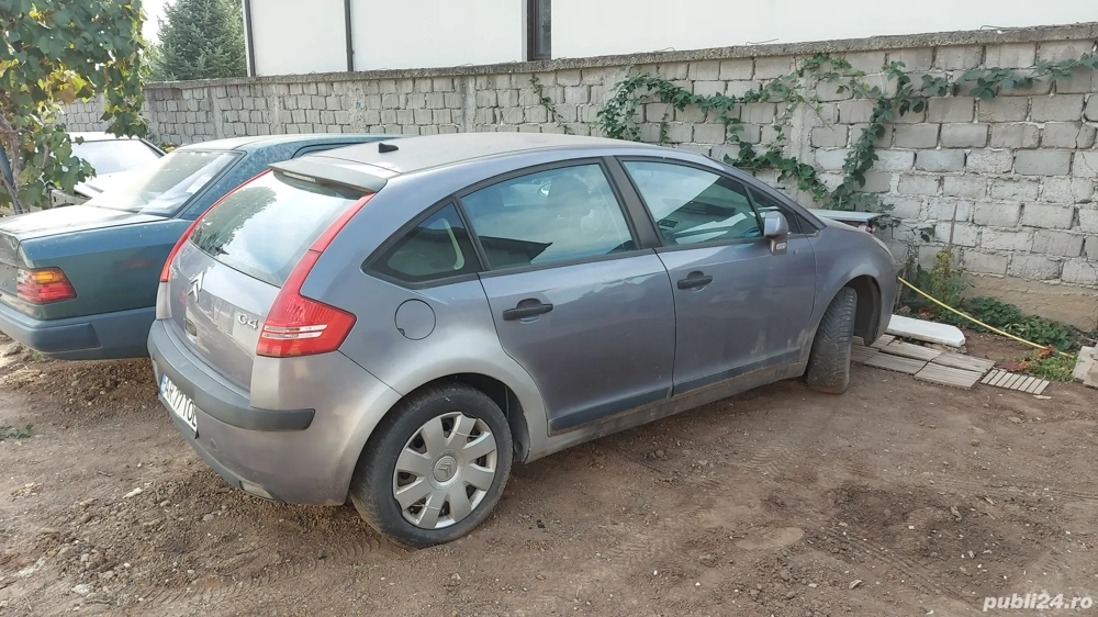Dezmembrez Citroen c4