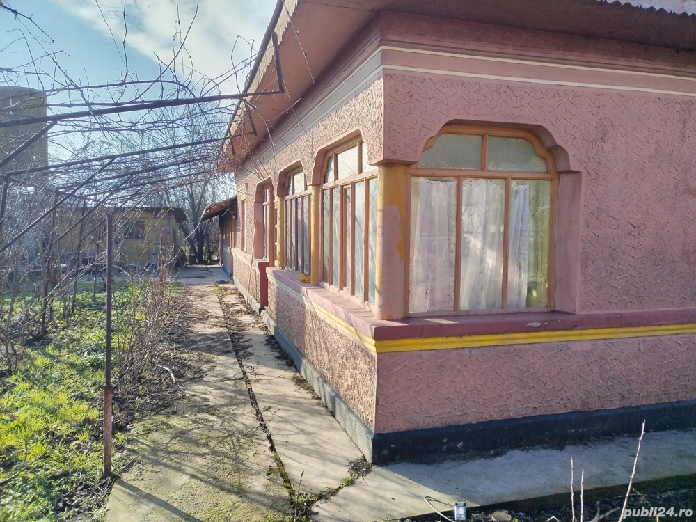 Casa de vânzare situată în comuna Greaca jud Giurgiu, 60.000 euro