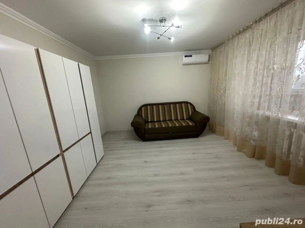 Apartament cu doua camere de inchiriat pe strada Horea