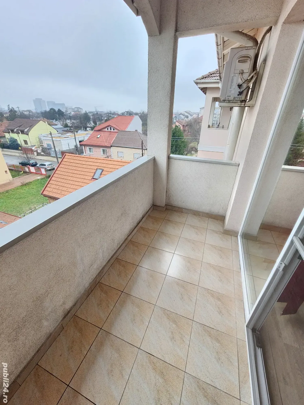 Vand apartament cu 2 camere în bloc nou comision zero 