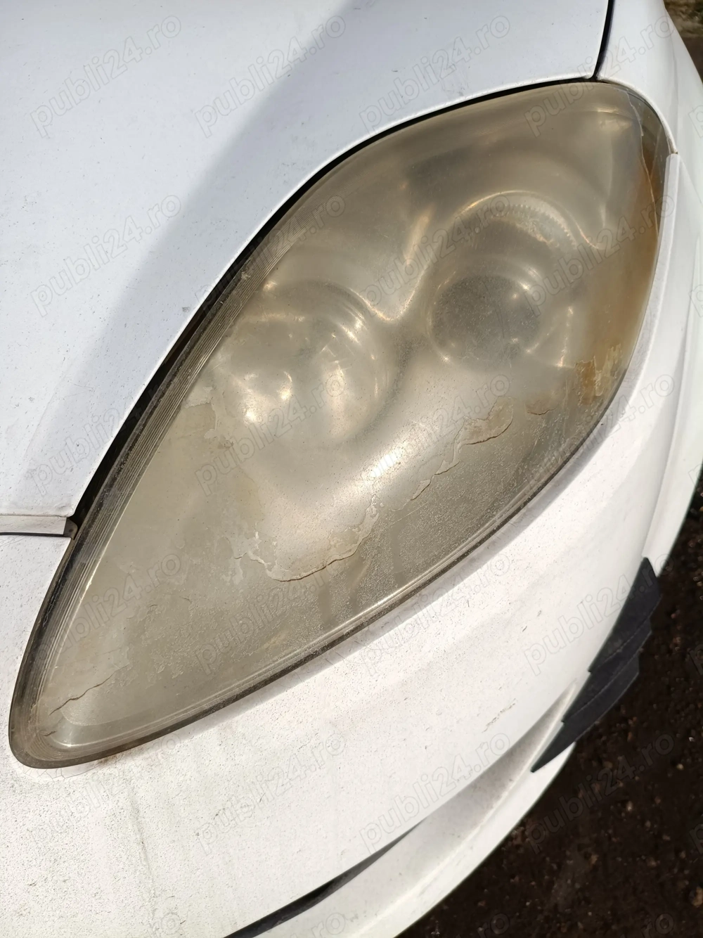 Retapitari-polish faruri-detailing