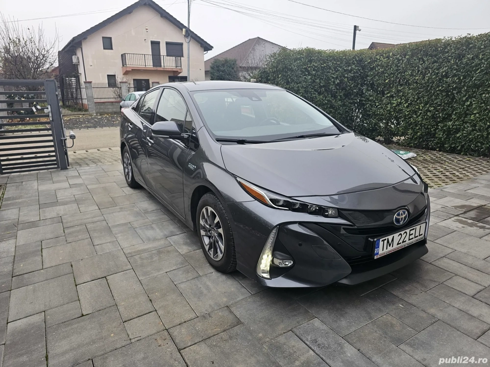 Toyota Prius Plug-in Hybrid Comfort Plus cu Garantie