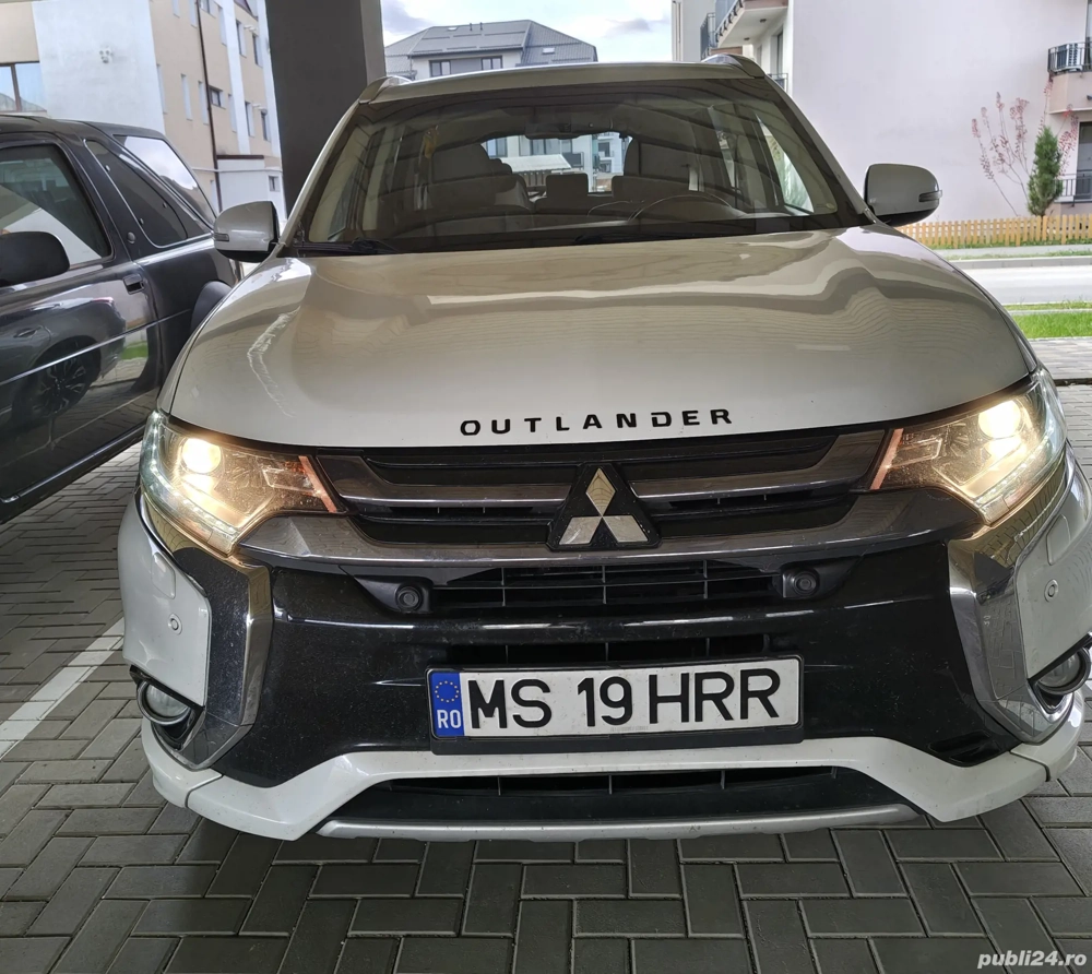Mitsubishi Outlander phev
