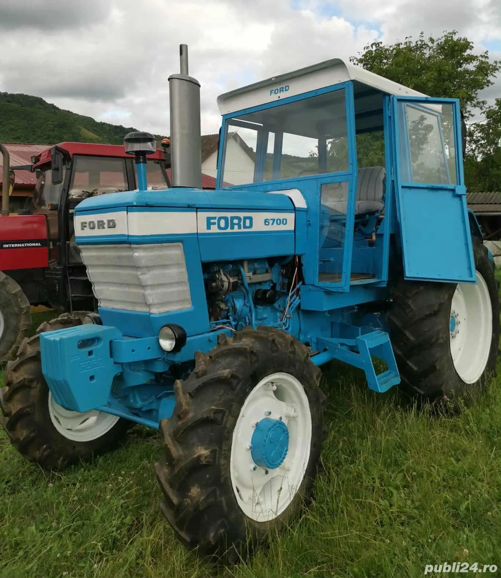 Tractor ford servo direcție, cauciucuri noi