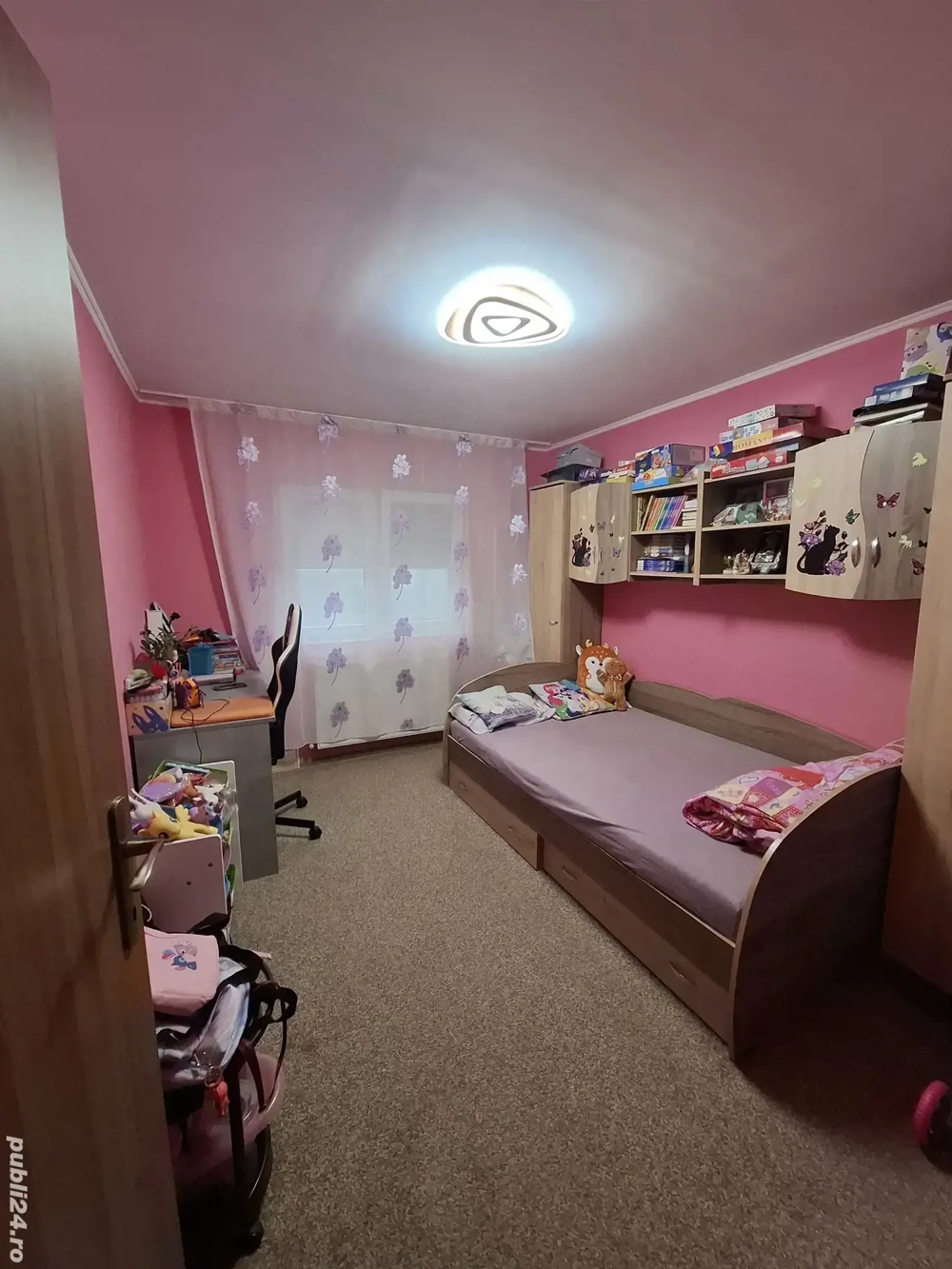 Vand apartament 3 camere