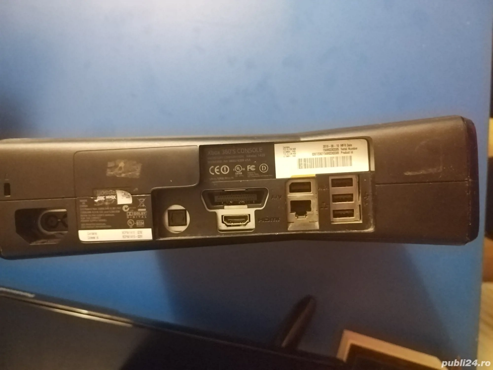Vând xbox 360.              