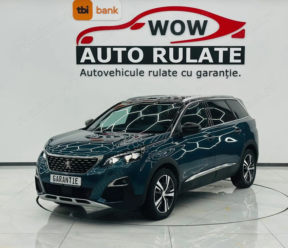 PEUGEOT 5008