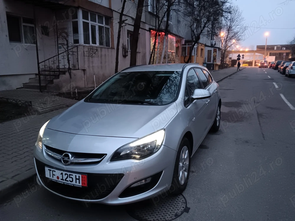 Opel astra sport tourer  2015 euro 6