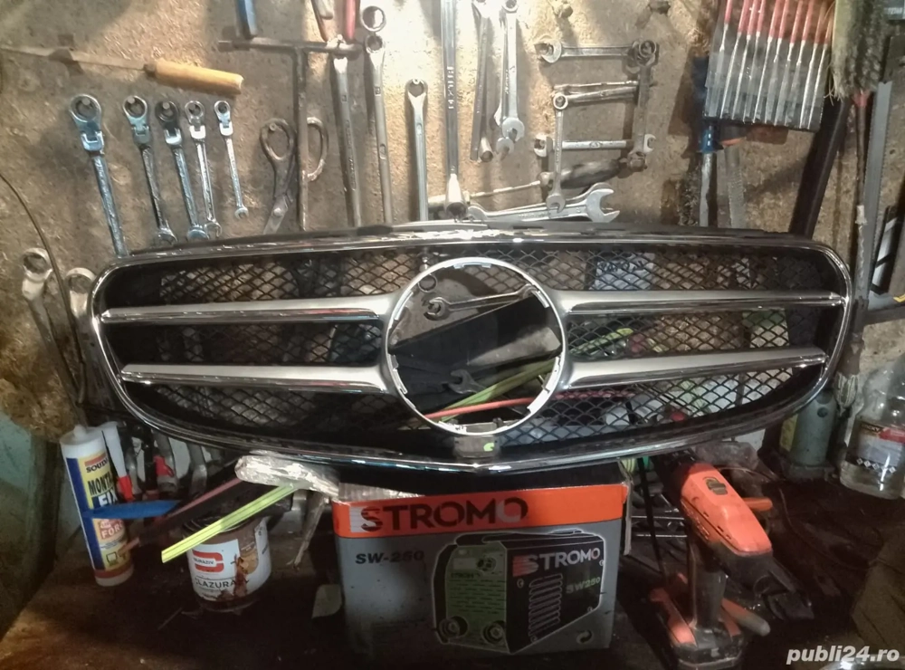 Vânzare grila cromata MB w 212 e200  