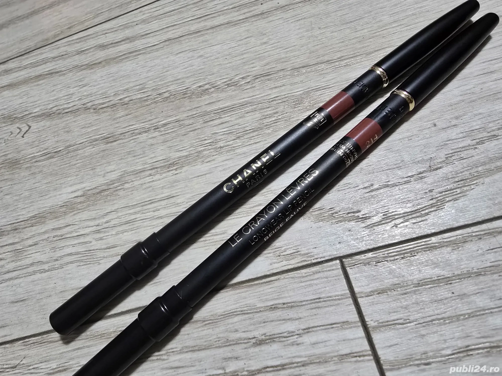 Vând creioane de buze CHANEL LE CRAYON L VRES Longwear lip pencil 