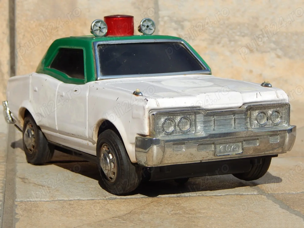 Jucarie Toyota Crown de politie tabla chinezeasca veche