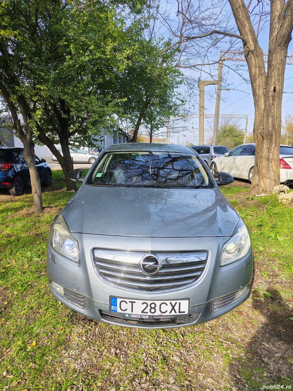 Vând Opel insignia Limousine 2011