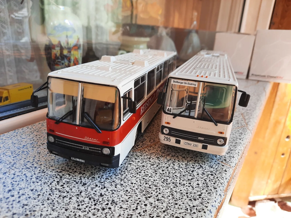 Premium Classics - autobuze Ikarus