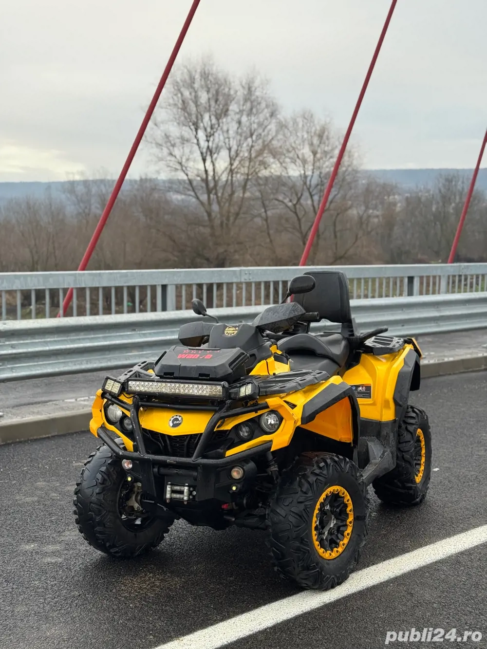 Can Am Bombardier 650 MaX XT, nr negru Poliție