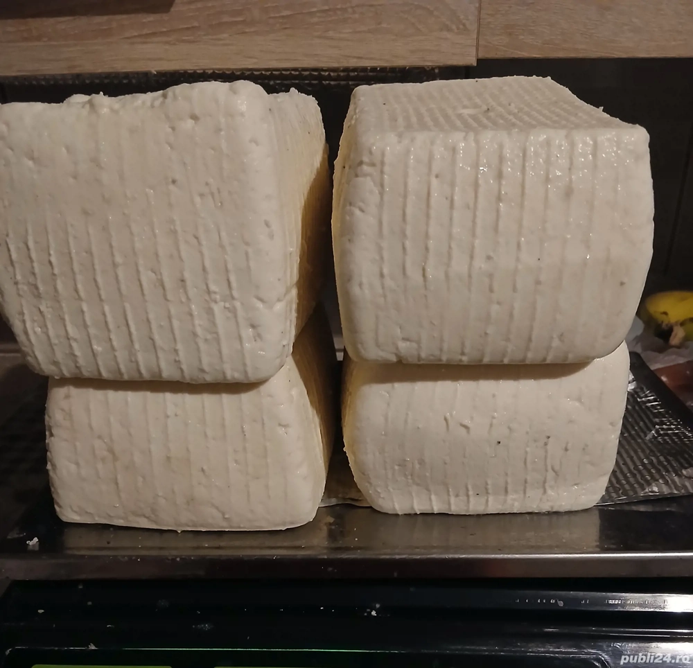 vand brânză de vaca proaspata sau in saramura 