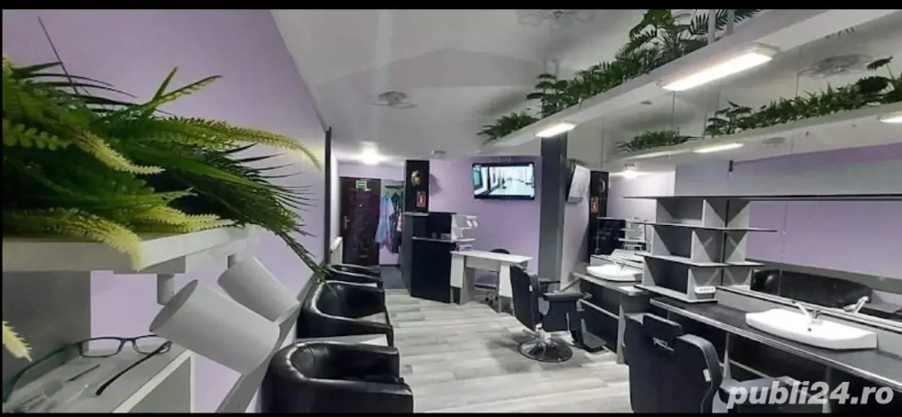 Post liber frizerie, manichiură stilist extensii gene... Suceava